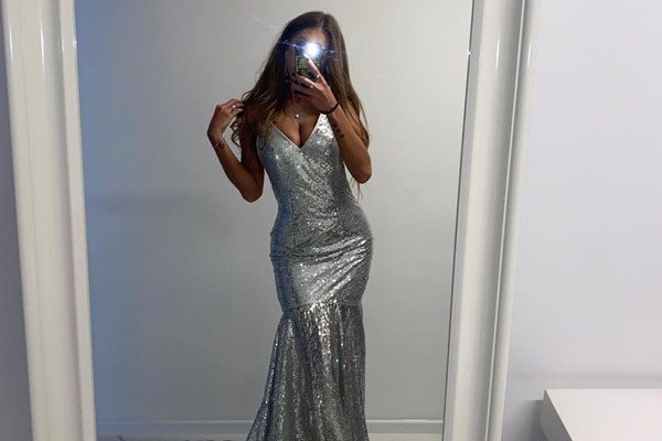 How do you take a sugar baby picture, classic outfit